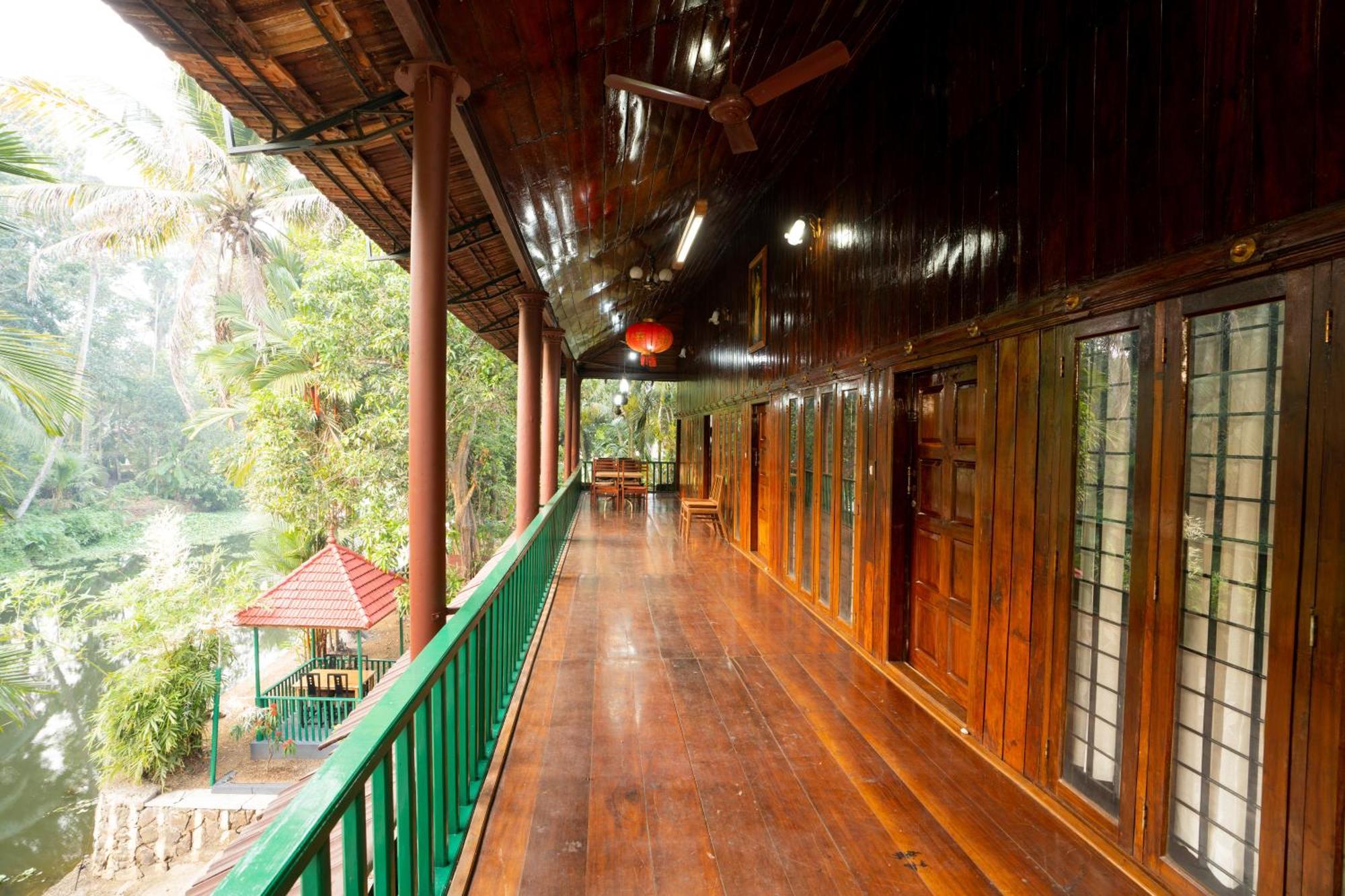Garggi Backwater Retreat Kottayam Exterior foto